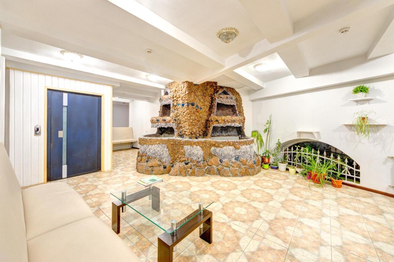 Hotel Zvezda Kiev Bagian luar foto