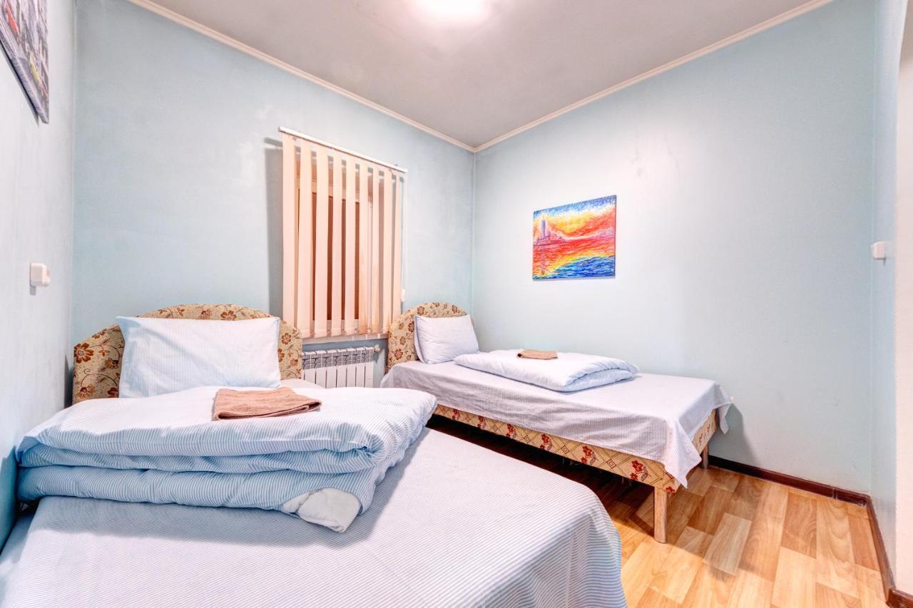 Hotel Zvezda Kiev Bagian luar foto