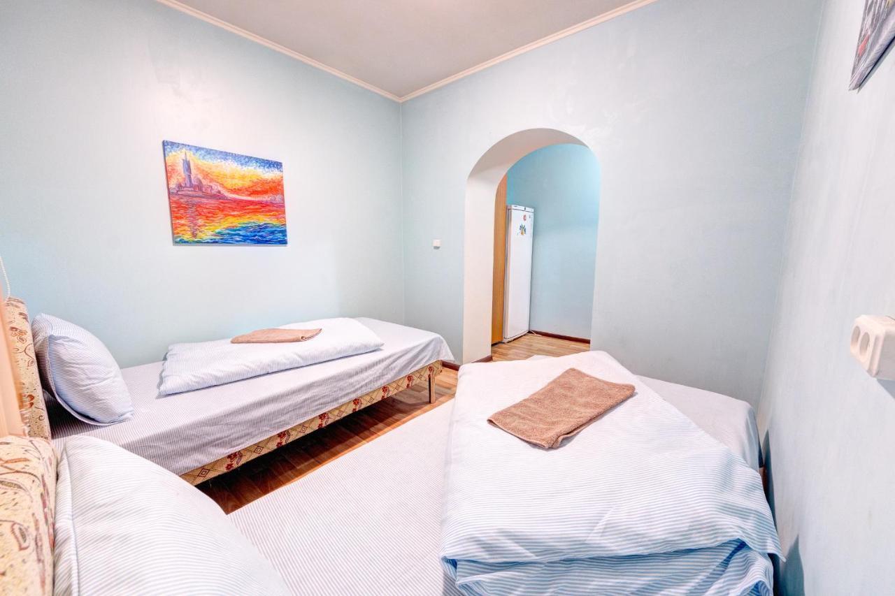 Hotel Zvezda Kiev Bagian luar foto