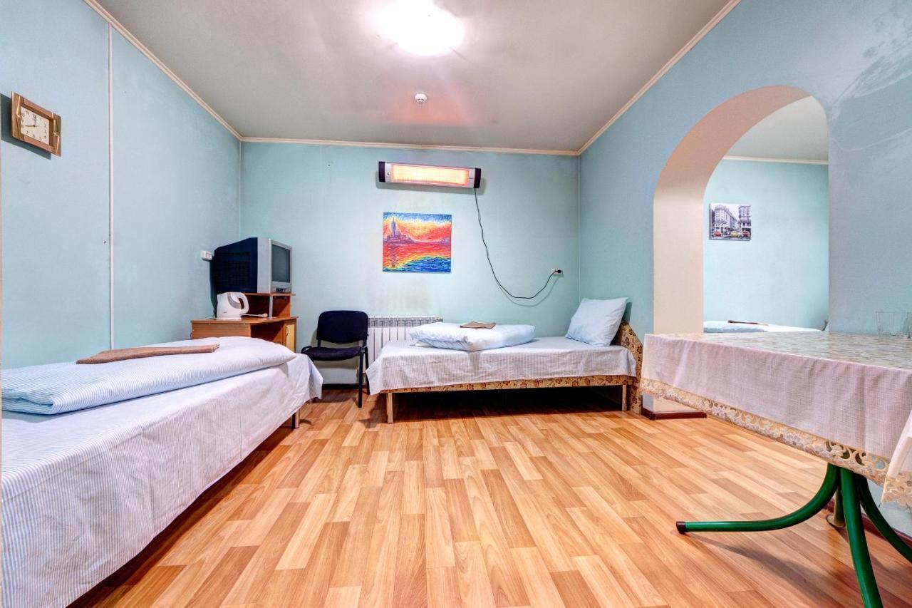 Hotel Zvezda Kiev Bagian luar foto
